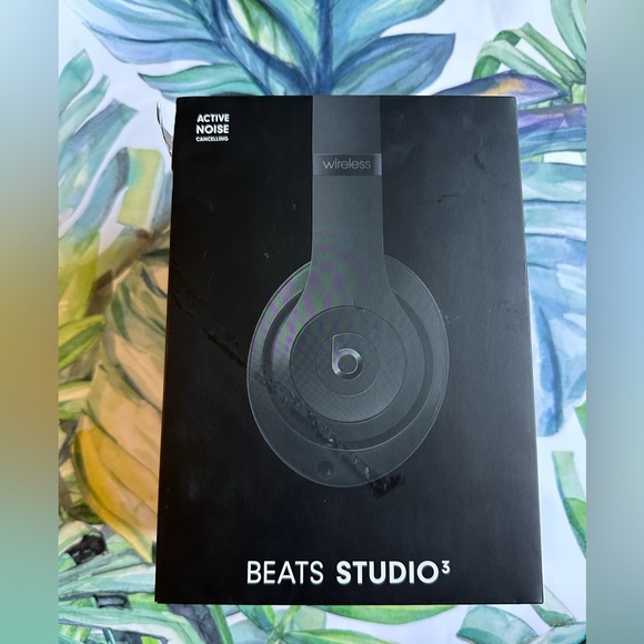 Beats Studio 3 wireless headphone - Matte Black NWT - Picture 9 of 13